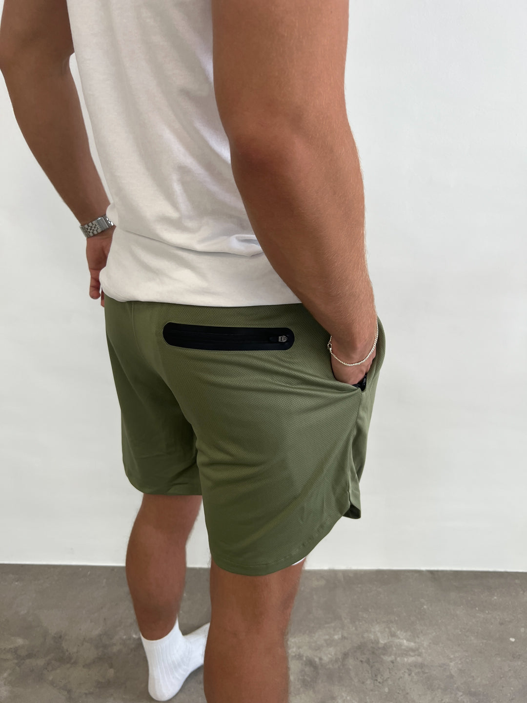 BM Pocket Mesh Shorts Army Green