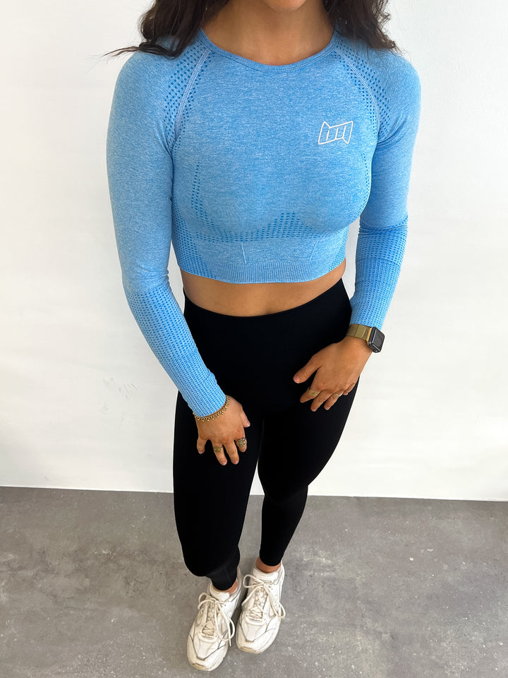 BM Seamless Long Sleeve Cropped Top Light Blue