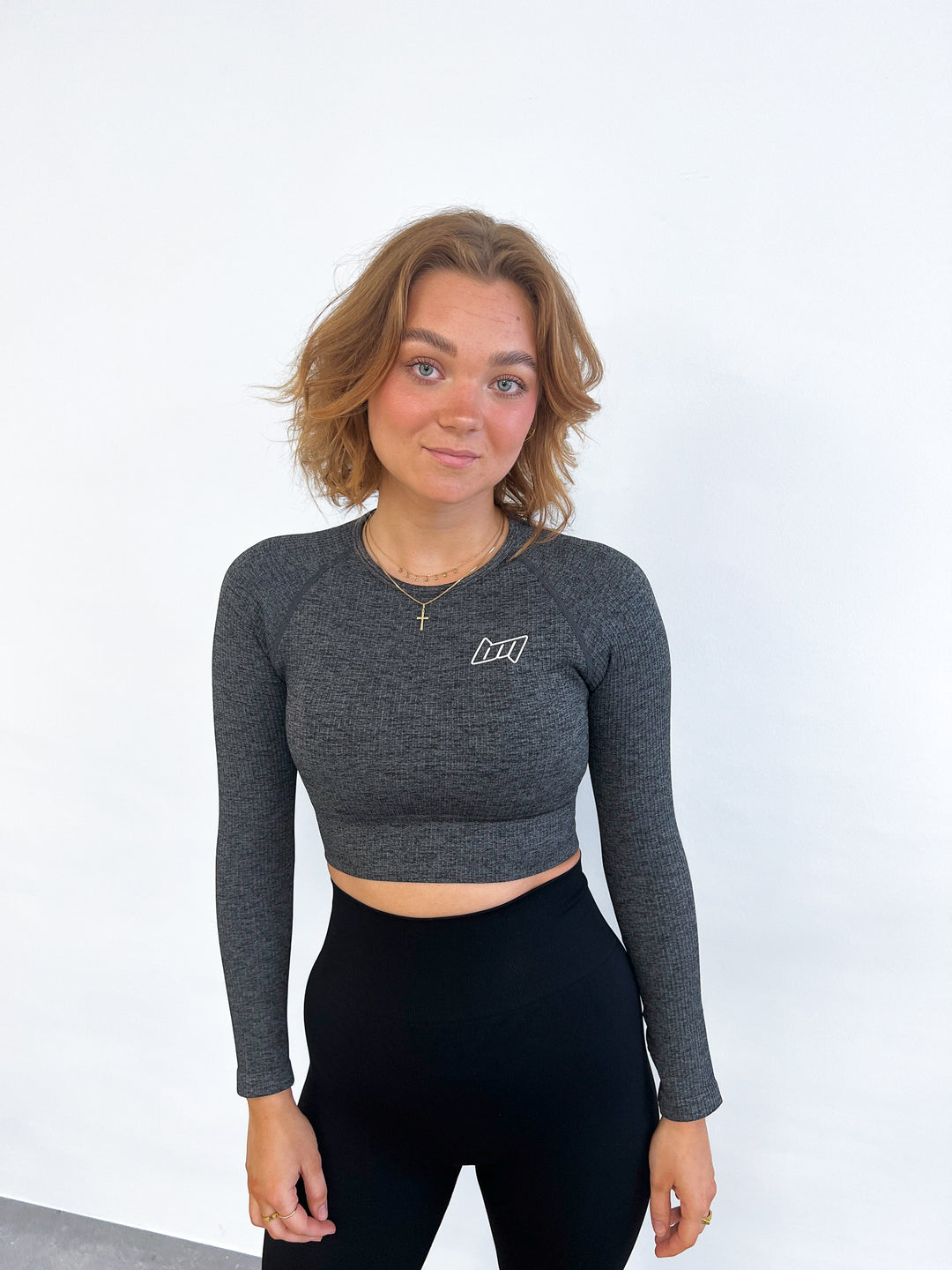 BM Seamless Ribbed Long Sleeve Cropped Top Dark Grey