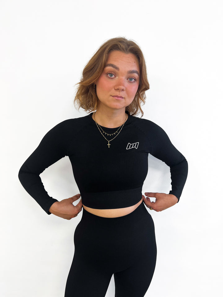 BM Seamless Ribbed Long Sleeve Cropped Top Black