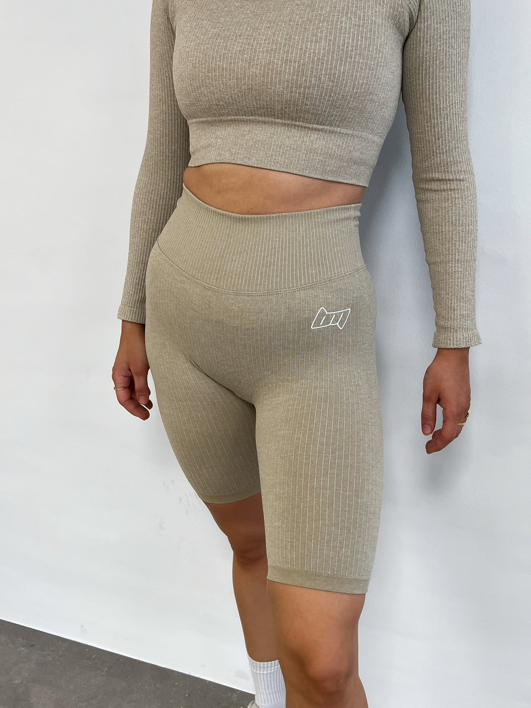 BM Seamless Ribbed Shorts Khaki